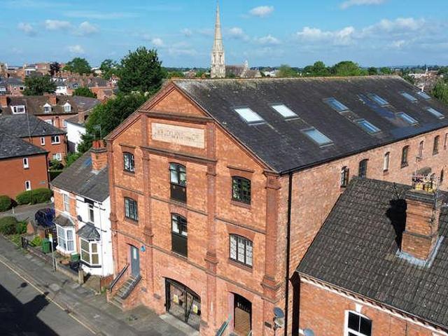 Flat for sale in Barbourne, Worcestershire