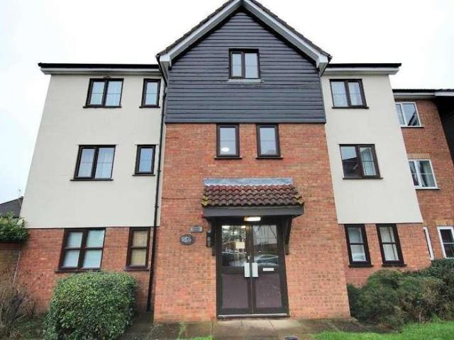 Flat for sale in Alperton, Greater London