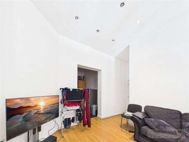 Flat for sale in Cavern Quarter, Calderstones