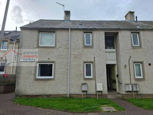 Flat for sale in Elgin, Scotland