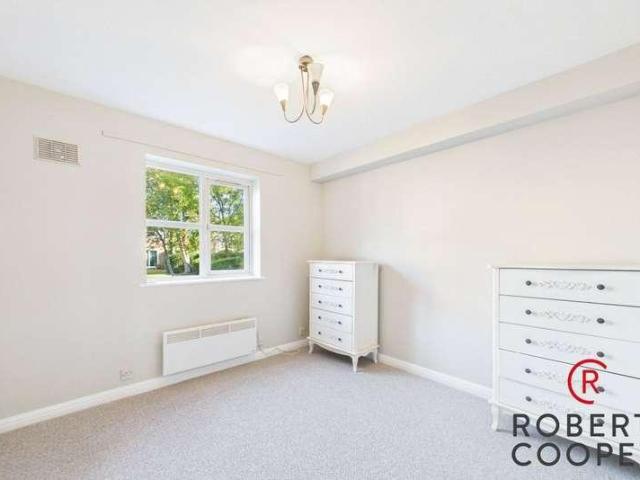 Flat for sale in London Borough of Harrow, Greater London
