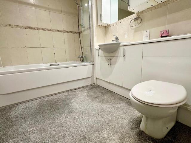 Flat for sale in Layton, Blackpool
