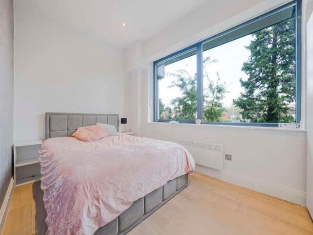 Flat for sale in Cowley, Greater London
