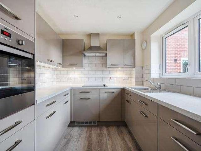 Flat for sale in Princes Risborough, Buckinghamshire