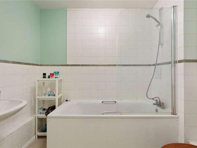 Flat for sale in Islington, Greater London
