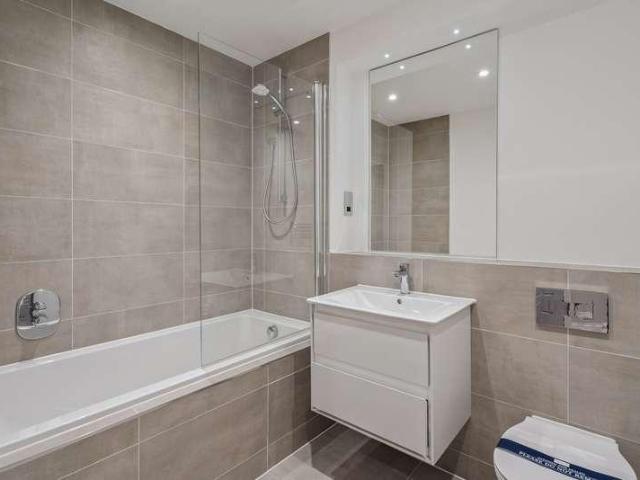 Flat for sale in Fishery, Maidenhead