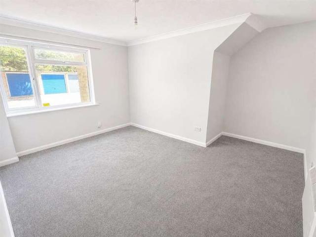 Flat for sale in Worthing, West Sussex