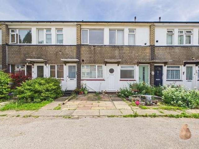 Flat for sale in Fishersgate, West Sussex