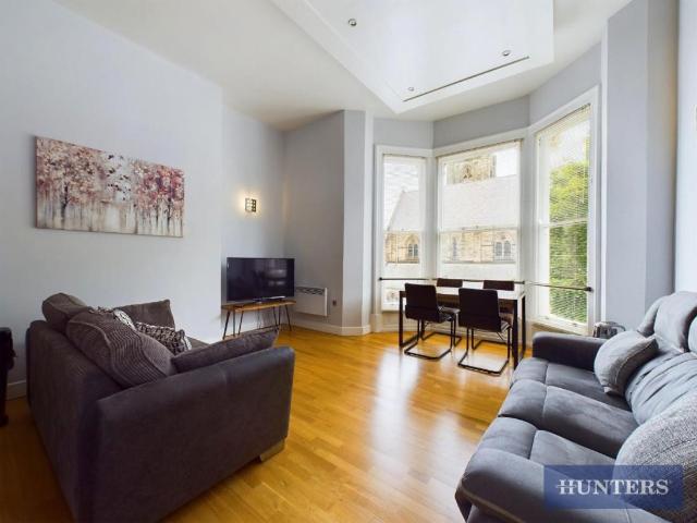 Flat for sale in South Cliff, Kepwick