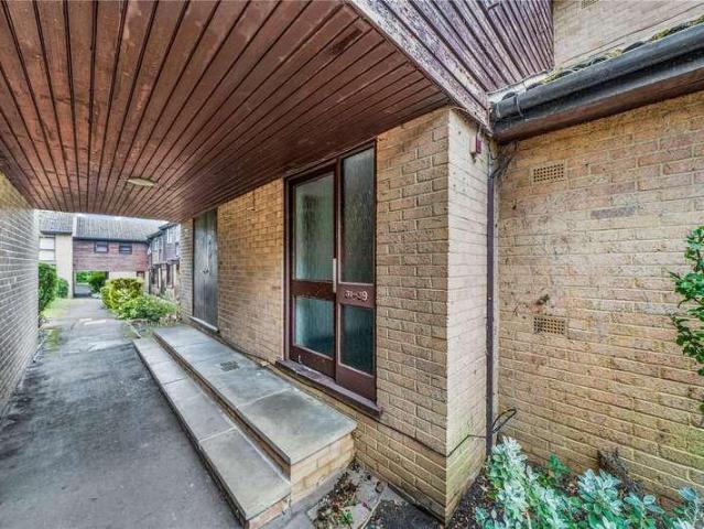 Flat for sale in Woking, Isle Of Man