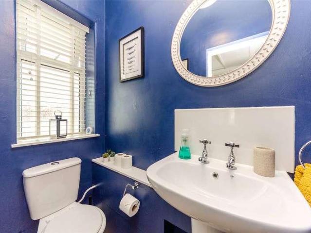 Flat for sale in Colwyn Bay, Wales