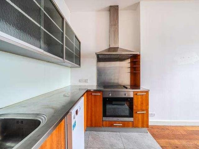 Flat for sale in South Hampstead, Greater London