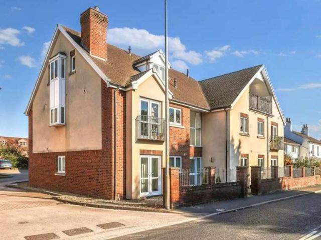 Flat for sale in Hereford And Worcester
