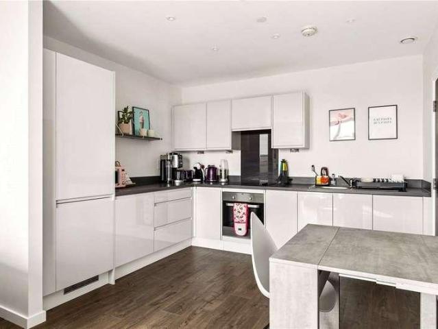 Flat for sale in St. George in the East, Whitechapel