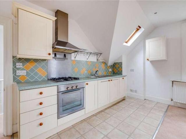 Flat for sale in Fulham, Greater London