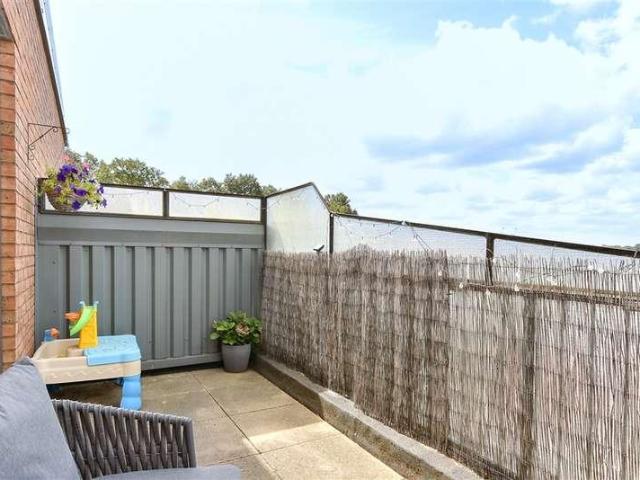 Flat for sale in Welling, Greater London
