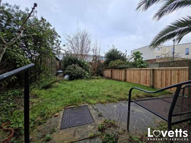 Flat for sale in Westbrook, Acol