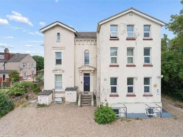 Flat for sale in Swanscombe and Greenhithe, Monks Orchard