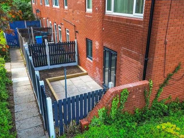 Flat for sale in Murdishaw, Halton