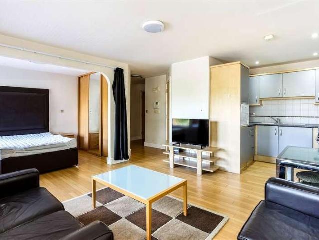Flat for sale in Riverdene, Priest Down