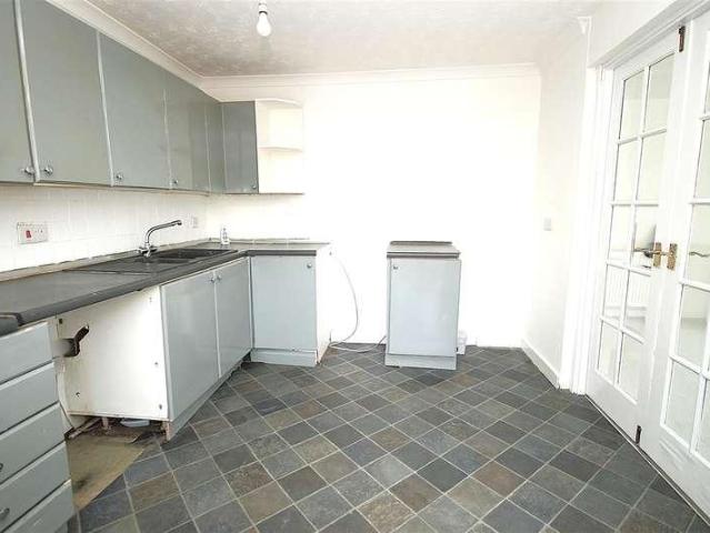 Flat for sale in Golfhill, Glenmavis