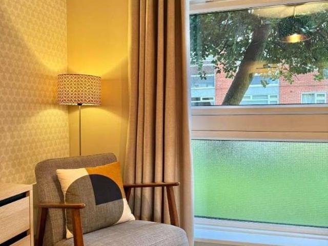 Flat for sale in Whalley Range, Manchester