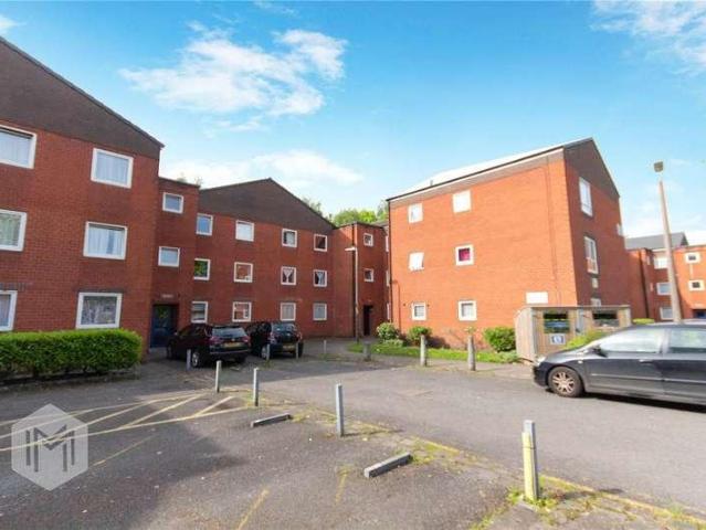 Flat for sale in Bolton, Gilnow