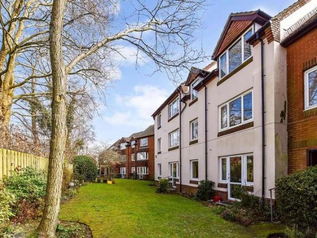 Flat for sale in Petersfield, Bolton Low Houses