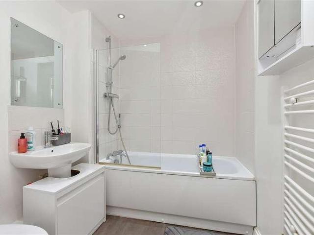 Flat for sale in Regent Quay, Oad Street