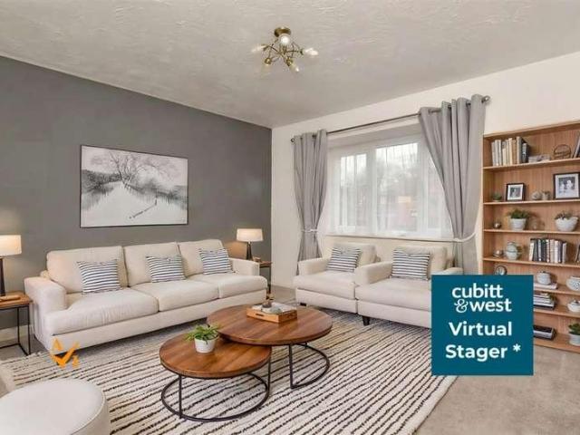 Flat for sale in Hackbridge, Greater London