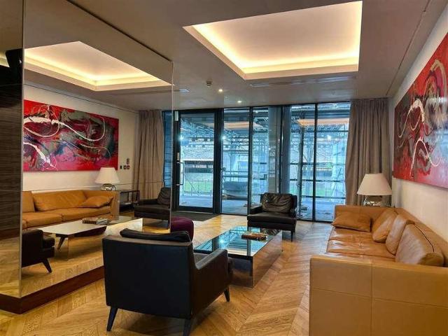 Flat for sale in St. George in the East, Wapping