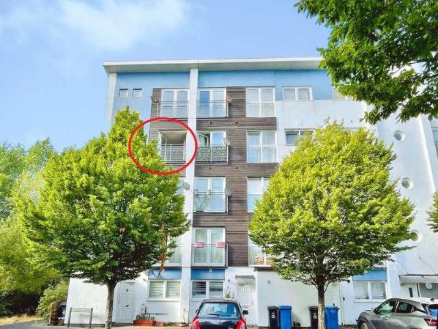 Flat for sale in Poole