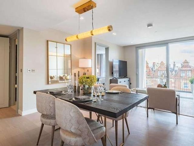 Flat for sale in Paddington, Greater London