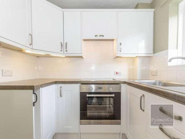 Flat for sale in East Bank, Norfolk