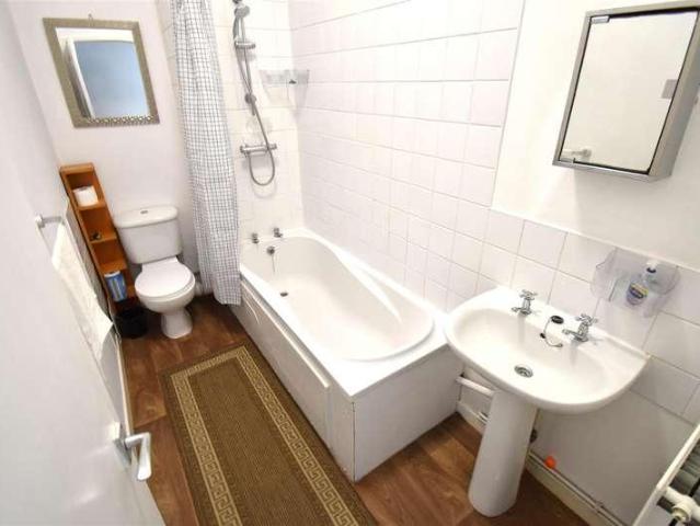 Flat for sale in Stokes Croft, Feckenham