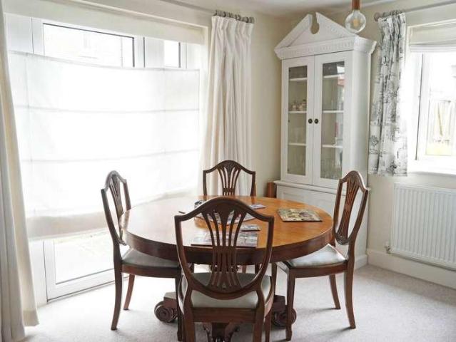 Flat for sale in Henley-on-Thames, Berrick Salome
