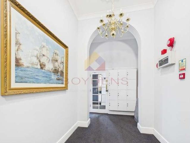 Flat for sale in Handford Place, Fordham Heath