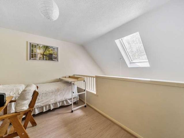 Flat for sale in Hook Heath, Woking