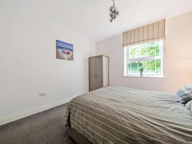 Flat for sale in Fortuneswell, East Dorset