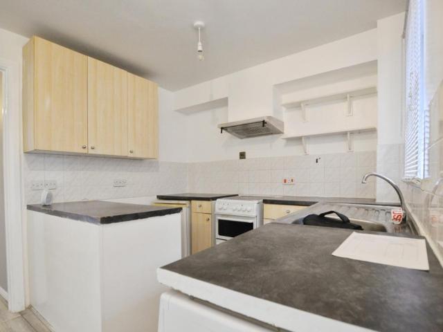 Flat for sale in Beckton, Greater London