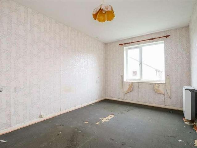 Flat for sale in North Horsham, Horsham