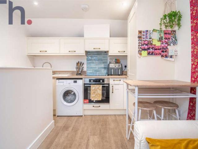 Flat for sale in Shide, Isle Of Wight