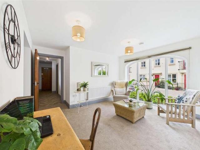 Flat for sale in Chippenham, Wiltshire