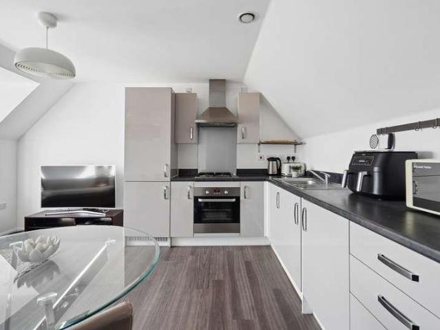 Flat for sale in Slough