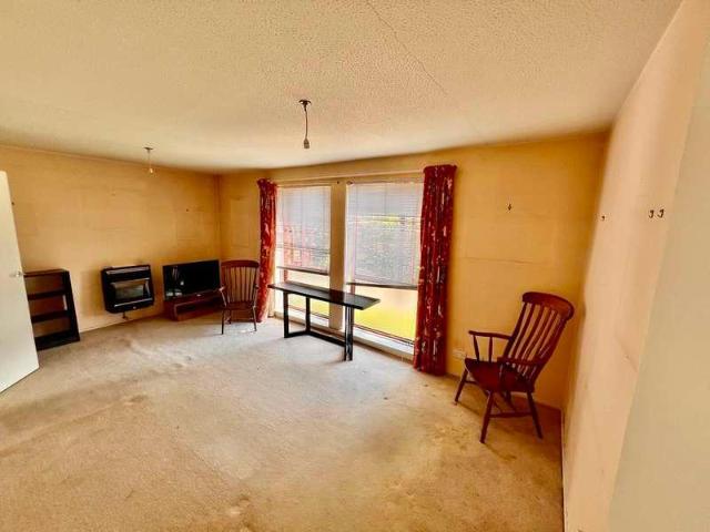 Flat for sale in London Borough of Ealing, Hanwell