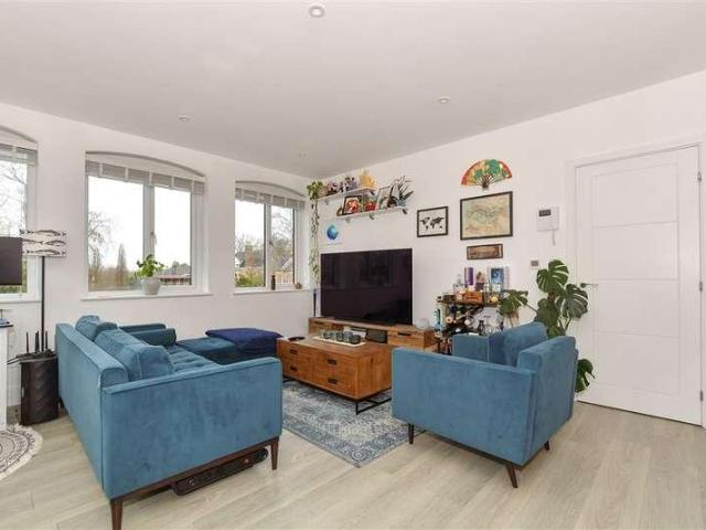 Flat for sale in New Town, Horsham