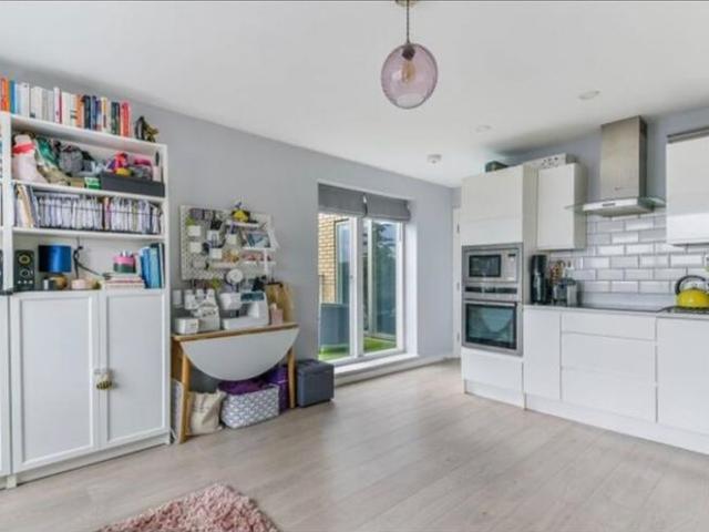 Apartment for rent in London Borough of Wandsworth, Greater London