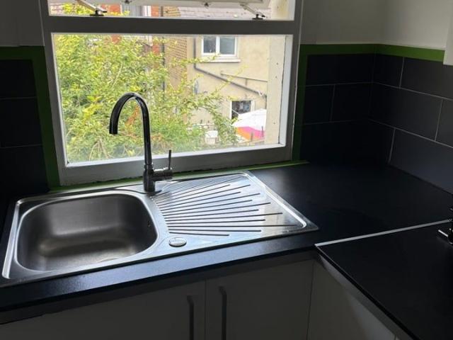 Apartment for rent in Furzedown, Greater London