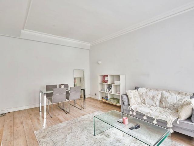 Apartment for rent in Westminster, Victoria