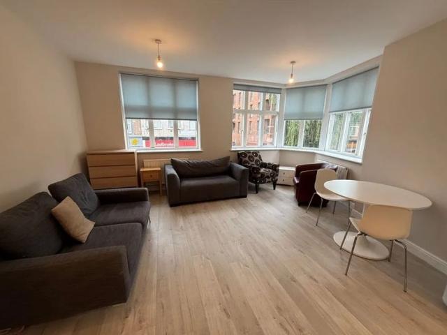 Apartment for rent in Greenhill, Greater London